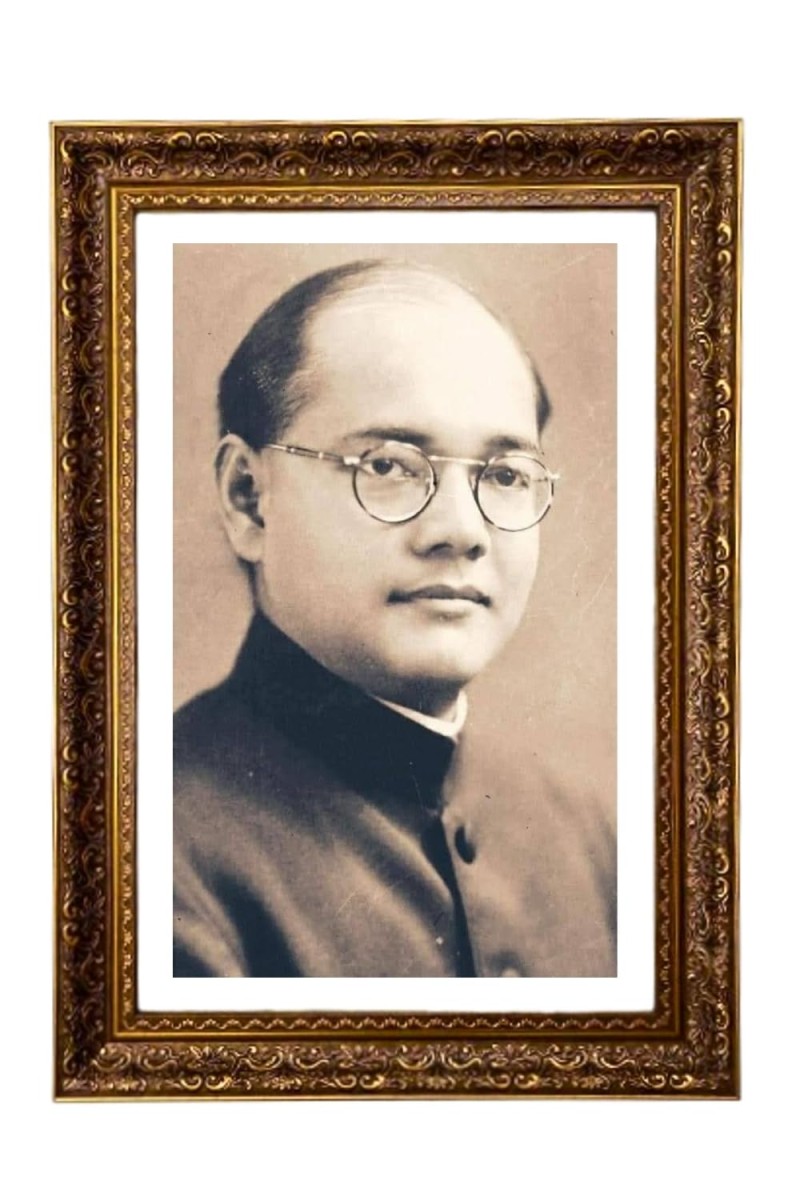Netaji Subhash Chandra Bose Big Photo Frame - 20x28 Inches For Home,Temple & Office Decoration (F11160)