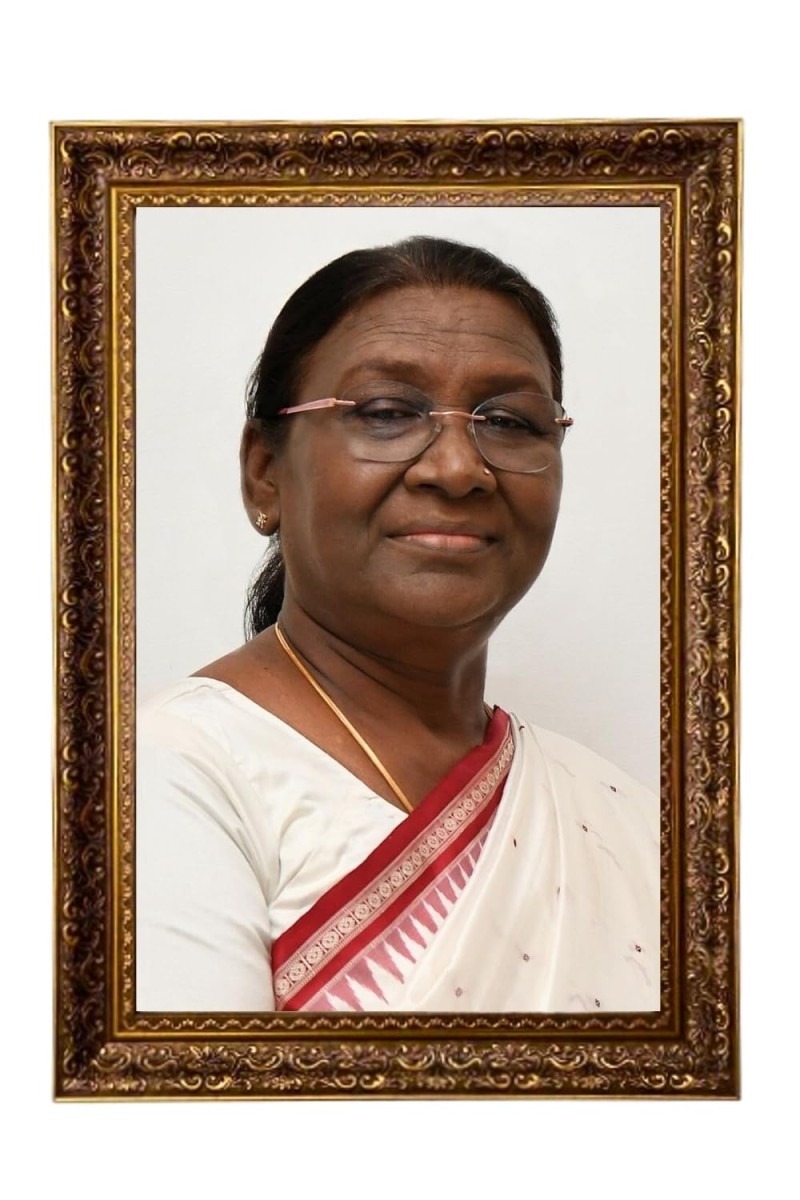Droupadi Murmu Big Photo Frame - 20x28 Inches For Home,Temple & Office Decoration (F11228)