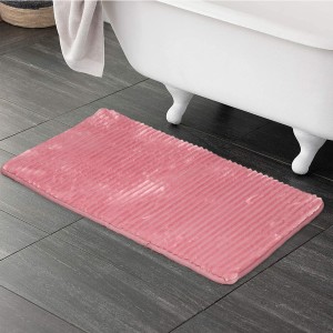 Home Beautiful Anti-Skid Silver Polyester Bath Mat Home Beautiful Anti-Skid Silver Polyester Bath Mat