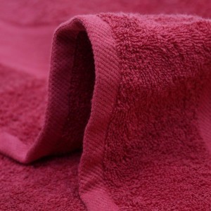 Home Beautiful 400 GSM Maroon Cotton Bath Towel - (M3271) Home Beautiful 400 GSM Maroon Cotton Bath Towel - (M3271)
