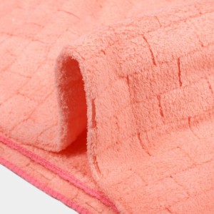 200 GSM Pink Microfiber Bath Towel - (M3093)
