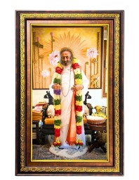 Sri Sri Ravi Shankar Digital Golden Balck Color Photo Frame | Hindu Religious Wall Decor | 16x22 Inches - Inspirational Wall Art For Office, Home Decor - Ideal Spiritual Gift (F16611)