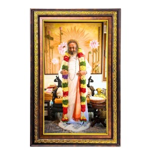 Sri Sri Ravi Shankar Digital Golden Balck Color Photo Frame | Hindu Religious Wall Decor | 16x22 Inches - Inspirational Wall Art For Office, Home Decor - Ideal Spiritual Gift (F16611)