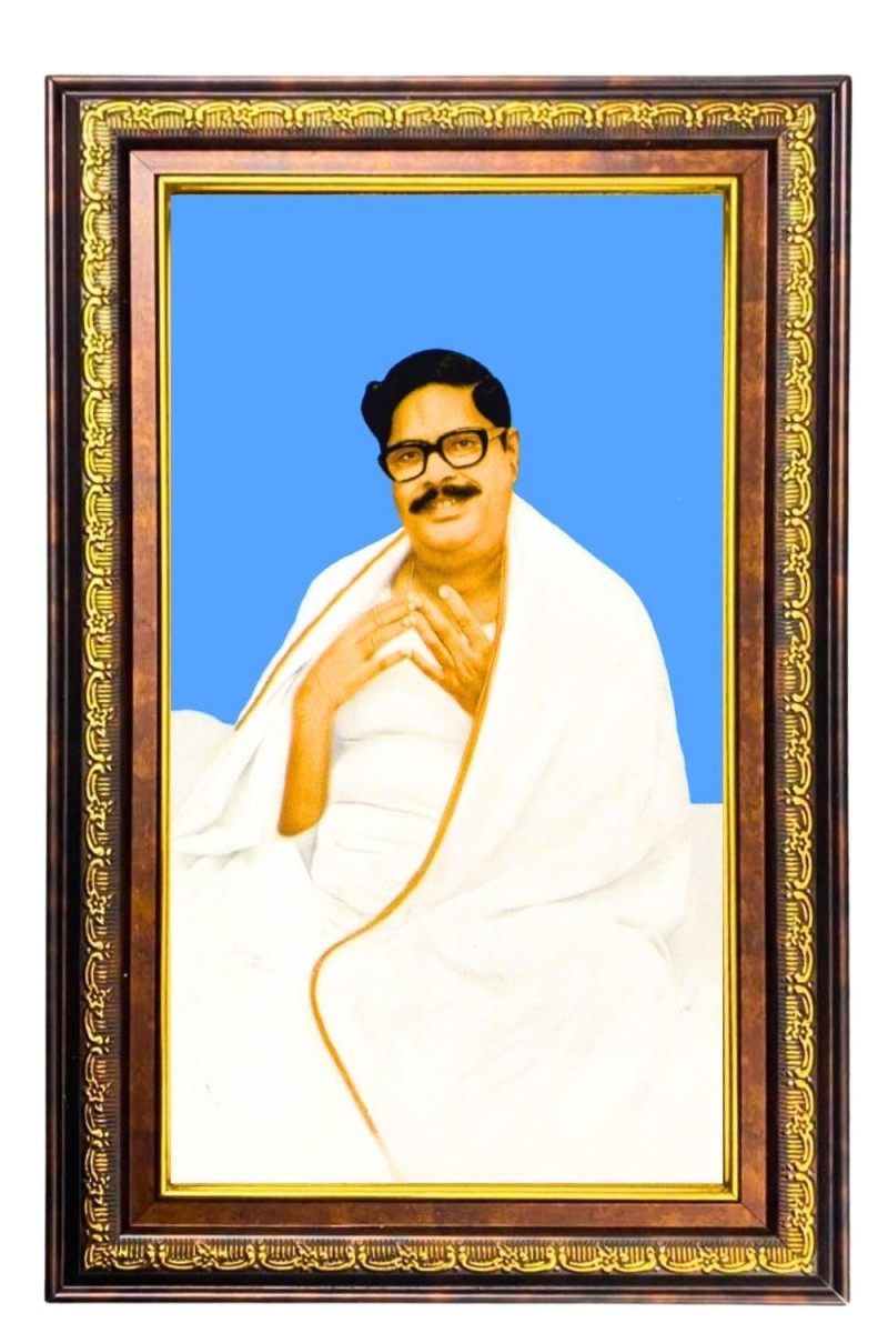 Sri Sri Baroda Digital Golden Balck Color Photo Frame | Hindu Religious Wall Decor | 18x24 Inches - Inspirational Wall Art For Office, Home Decor - Ideal Spiritual Gift (F16669)